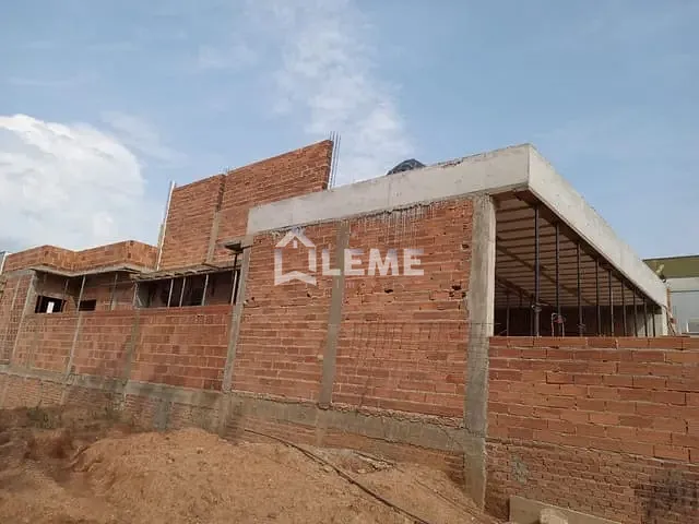 Casa com 427m² 4 quartos e 1 banheiro, à venda, no bairro Vila Lambari em Mococa