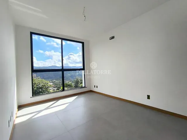 Casa com 136m² 3 quartos e 3 banheiros, à venda, no bairro Golfe em Teresópolis