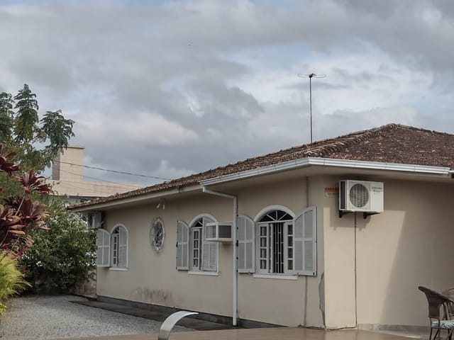Casa com 1011m² 3 quartos e 3 banheiros, à venda, no bairro Centro em Palhoça