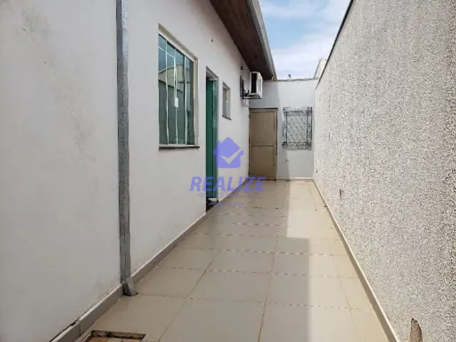 Casa com 360m² 5 quartos e 3 banheiros, à venda, no bairro Parque Residencial Nazare em Botucatu