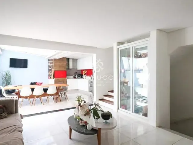Casa com 264m² 3 quartos e 1 banheiro, à venda, no bairro Mauá em São Caetano do Sul