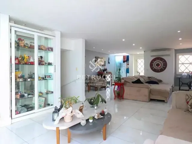 Casa com 264m² 3 quartos e 1 banheiro, à venda, no bairro Mauá em São Caetano do Sul