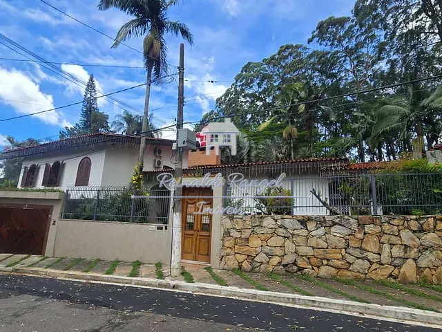 Casa 4 quartos e 6 banheiros, à venda, no bairro Jardim Marajoara em São Paulo