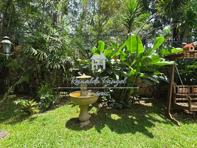 Casa 4 quartos e 6 banheiros, à venda, no bairro Jardim Marajoara em São Paulo
