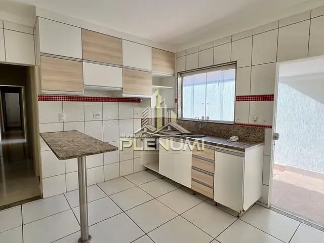 Casa com 165m² 3 quartos e 2 banheiros, à venda, no bairro Jardim Rio Claro em Rio Claro