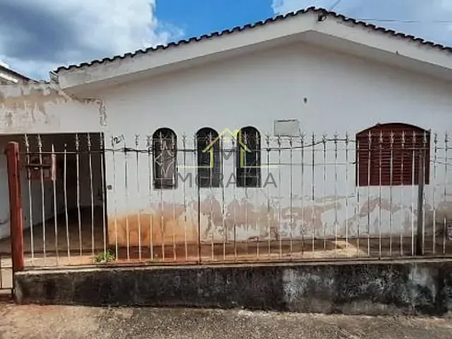 Casa com 200m² 2 quartos e 1 banheiro, à venda, no bairro Parque dos Municípios I em Guaxupé
