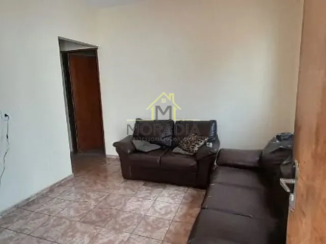 Casa com 200m² 2 quartos e 1 banheiro, à venda, no bairro Parque dos Municípios I em Guaxupé