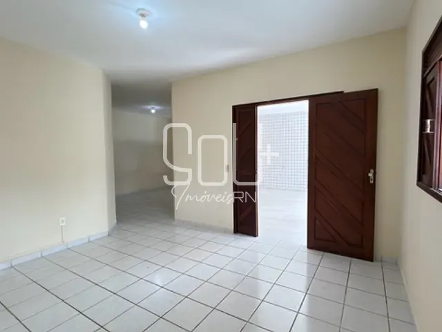 Casa com 200m² 3 quartos e 2 banheiros, à venda, no bairro Nova Parnamirim em Parnamirim