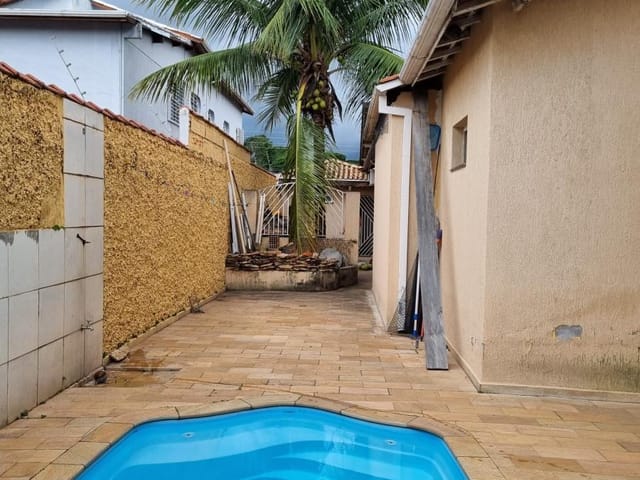 Casa com 400m² 3 quartos e 3 banheiros, à venda, no bairro Chácara do Visconde em Taubaté