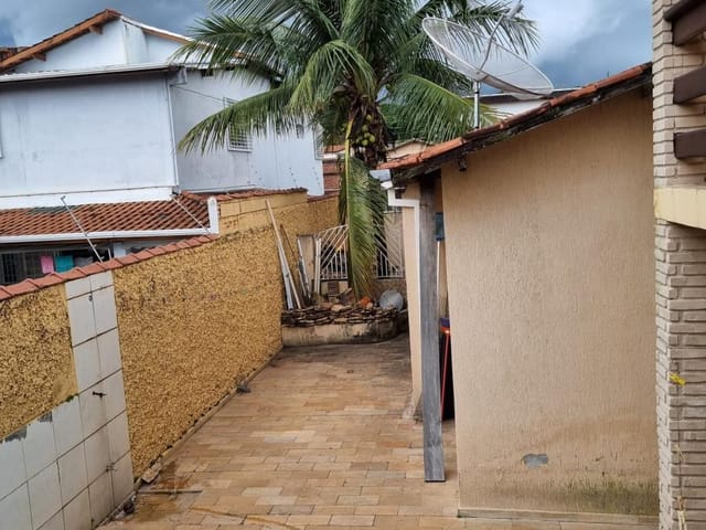 Casa com 400m² 3 quartos e 3 banheiros, à venda, no bairro Chácara do Visconde em Taubaté