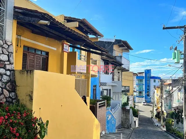 Casa com 168m² 3 quartos e 2 banheiros, à venda, no bairro São Sebastião em Ilhéus