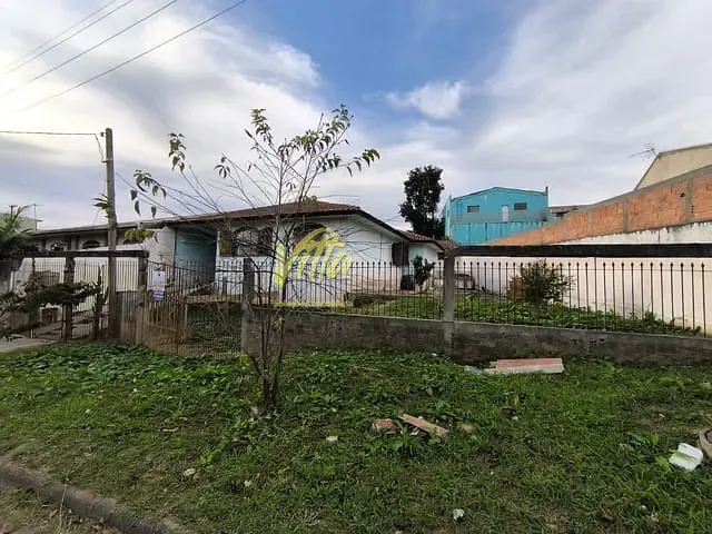Casa com 397m² 3 quartos e 2 banheiros, à venda, no bairro Iguaçu em Araucária