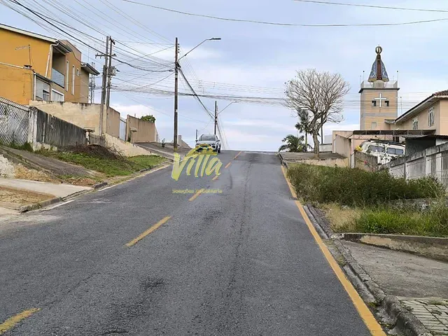 Casa com 397m² 3 quartos e 2 banheiros, à venda, no bairro Iguaçu em Araucária