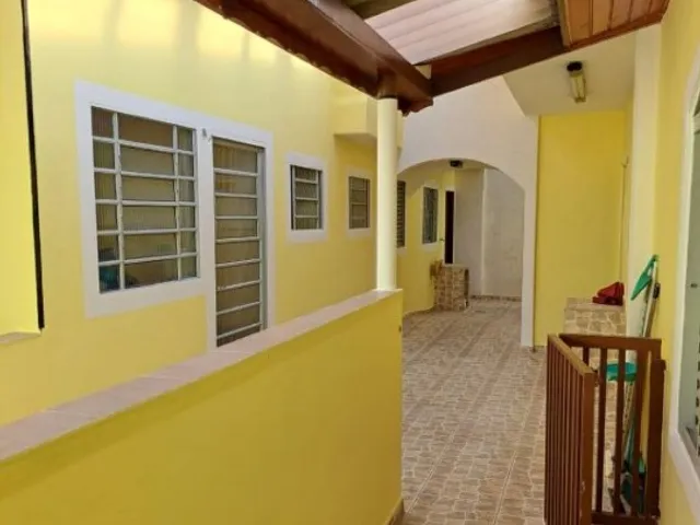 Casa com 335m² 7 quartos e 5 banheiros, à venda, no bairro Santa Maria em Santo André