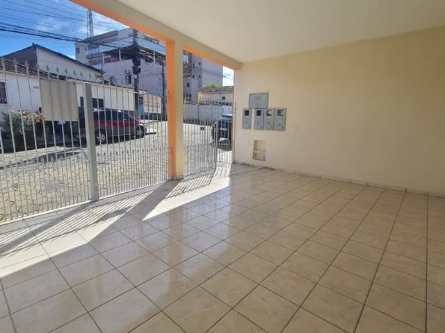 Casa com 300m², à venda, no bairro Nossa Senhora Aparecida em Cambuí