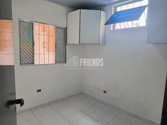 Casa com 45m² 1 quarto e 1 banheiro, para alugar, no bairro Parque Boturussu em São Paulo
