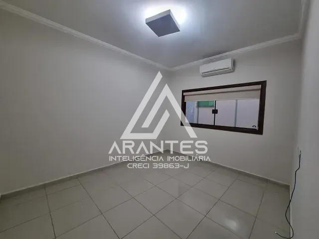 Casa 3 quartos e 2 banheiros, para alugar, no bairro Residencial Jockey Club em Barretos