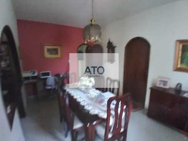 Casa com 516m² 4 quartos e 4 banheiros, à venda, no bairro Centro em Canelinha