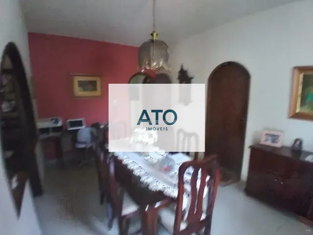 Casa com 516m² 4 quartos e 4 banheiros, à venda, no bairro Centro em Canelinha