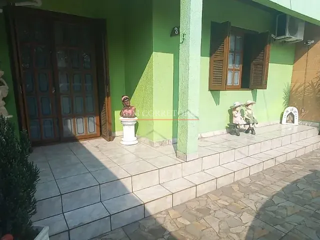 Casa com 300m² 3 quartos e 2 banheiros, à venda, no bairro COHAB A em Gravataí