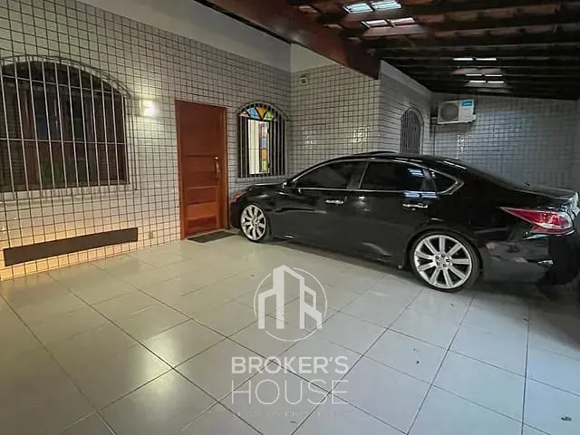 Casa 4 quartos e 4 banheiros, à venda, no bairro República em Vitória