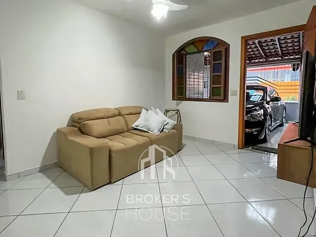 Casa 4 quartos e 4 banheiros, à venda, no bairro República em Vitória