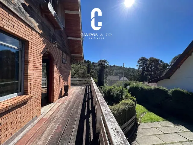 Casa com 1090m² 5 quartos e 3 banheiros, à venda, no bairro Jardim Véu da Noiva em Campos Do Jordão