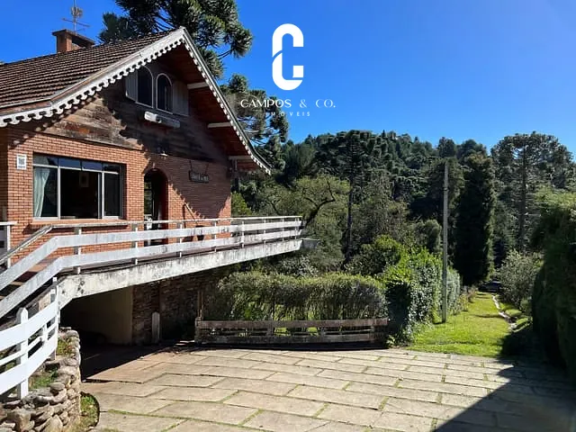 Casa com 1090m² 5 quartos e 3 banheiros, à venda, no bairro Jardim Véu da Noiva em Campos Do Jordão