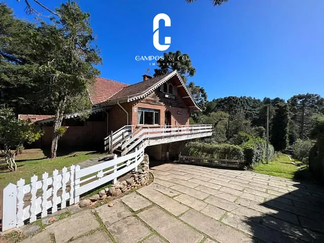 Casa com 1090m² 5 quartos e 3 banheiros, à venda, no bairro Jardim Véu da Noiva em Campos Do Jordão