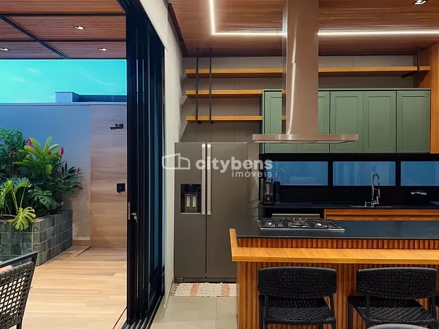 Casa 3 quartos e 4 banheiros, à venda, no bairro Santa Luzia em Araçatuba