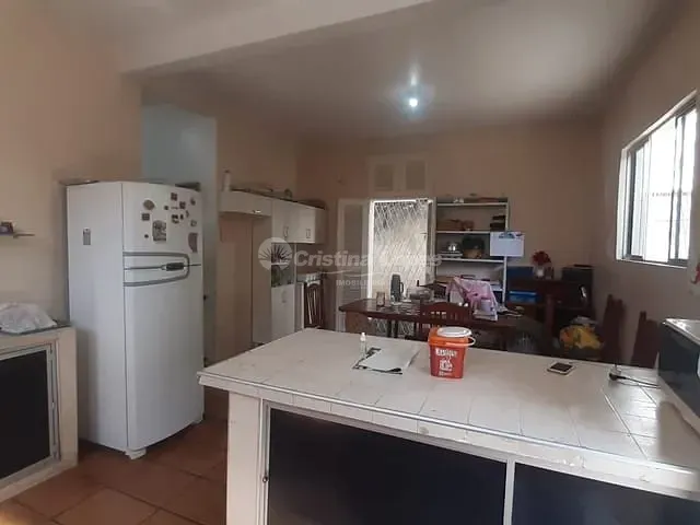 Casa com 300m² 3 quartos e 3 banheiros, à venda, no bairro Fátima em Teresina