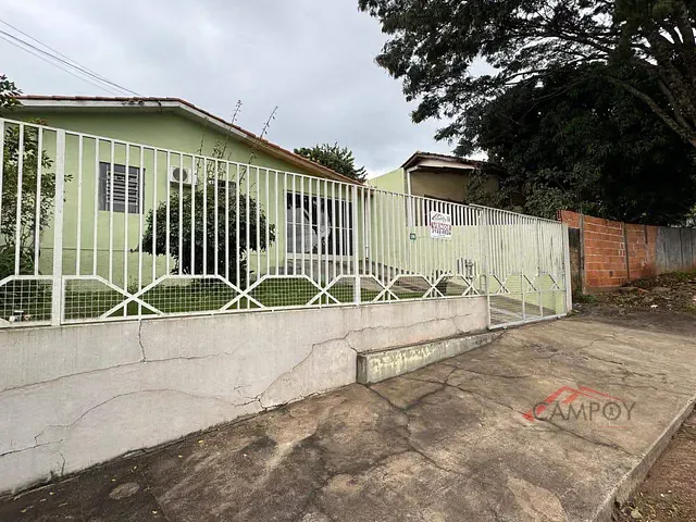 Casa com 300m² 3 quartos e 1 banheiro, à venda, no bairro Núcleo Habitacional Afonso Alves de Camargo em Apucarana