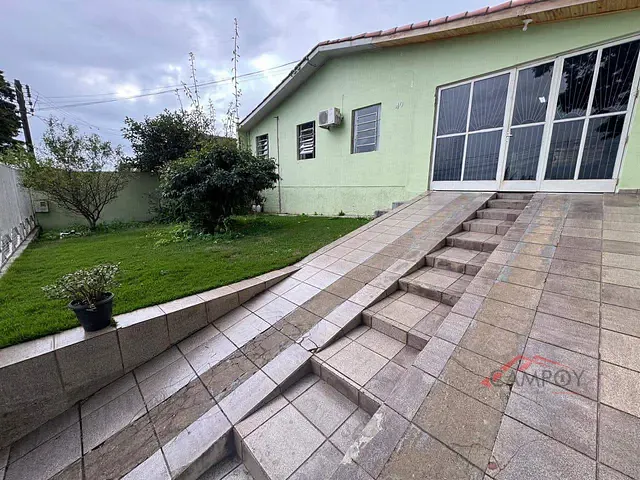 Casa com 300m² 3 quartos e 1 banheiro, à venda, no bairro Núcleo Habitacional Afonso Alves de Camargo em Apucarana