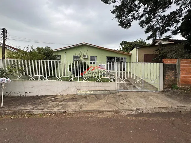 Casa com 300m² 3 quartos e 1 banheiro, à venda, no bairro Núcleo Habitacional Afonso Alves de Camargo em Apucarana