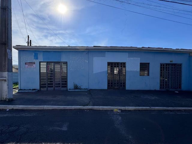 Casa 2 quartos e 1 banheiro, à venda, no bairro Jardim Santa Cecília em Jaguariaíva