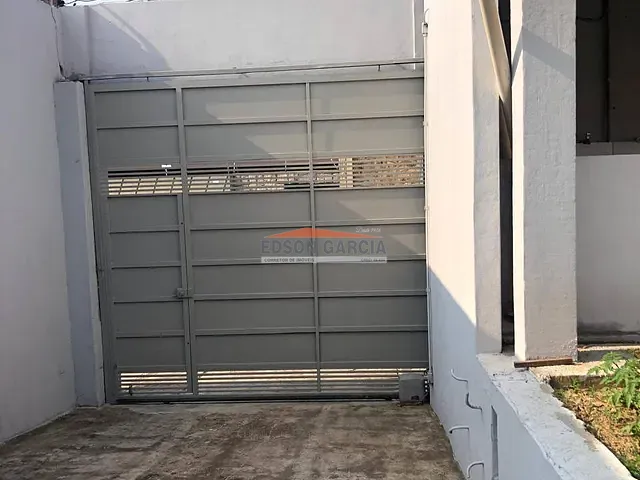 Casa com 300m² 3 quartos e 2 banheiros, à venda, no bairro Jardim Simus em Sorocaba