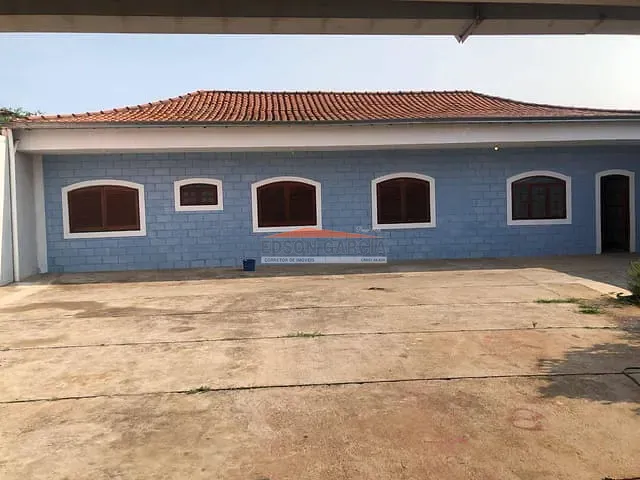 Casa com 300m² 3 quartos e 2 banheiros, à venda, no bairro Jardim Simus em Sorocaba