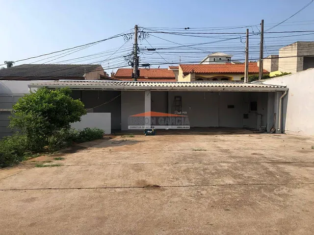 Casa com 300m² 3 quartos e 2 banheiros, à venda, no bairro Jardim Simus em Sorocaba
