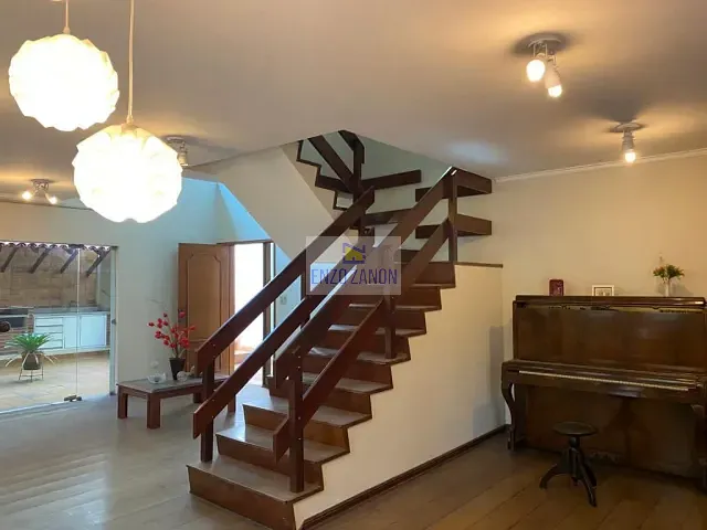 Casa com 330m² 3 quartos e 6 banheiros, à venda, no bairro Jardim do Mar em São Bernardo do Campo