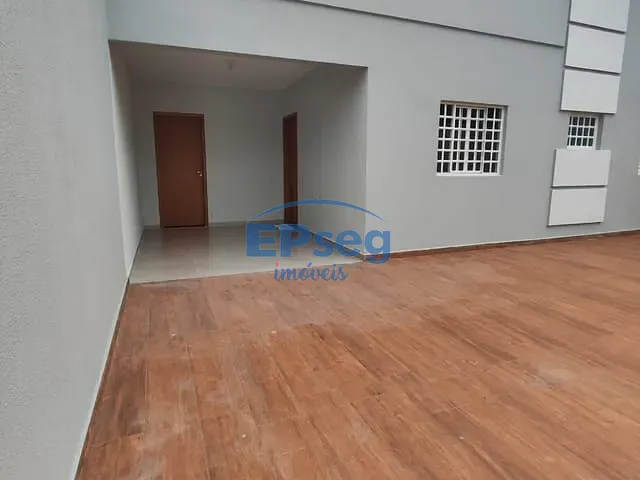 Casa com 174m² 3 quartos e 2 banheiros, à venda, no bairro Jardim Nações Unidas em Londrina