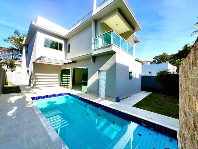 Casa com 384m² 3 quartos e 5 banheiros, à venda, no bairro Alphaville 2 em Londrina