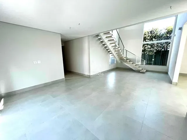 Casa com 384m² 3 quartos e 5 banheiros, à venda, no bairro Alphaville 2 em Londrina