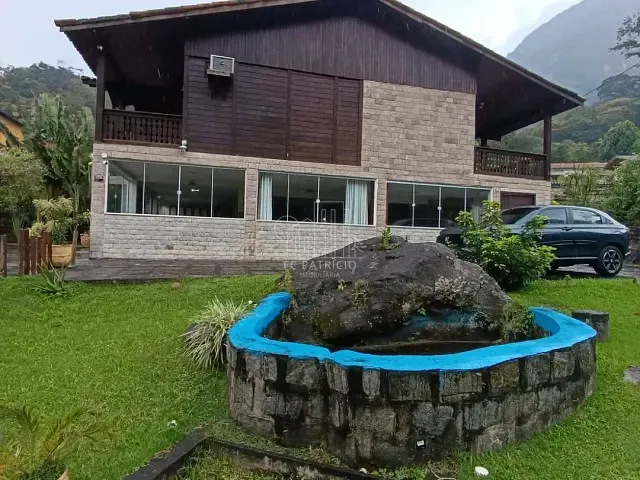 Casa com 1200m² 4 quartos e 2 banheiros, à venda ou para alugar, no bairro Limoeiro em Guapimirim