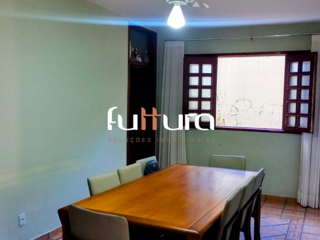 Casa com 497m² 3 quartos e 4 banheiros, à venda, no bairro Jardim América em Goiânia