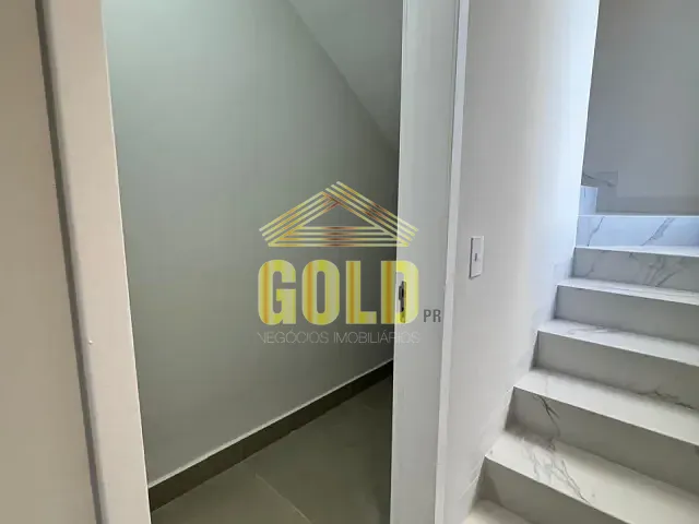 Casa com 277m² 3 quartos e 5 banheiros, à venda, no bairro Conjunto Habitacional Alexandre Urbanas em Londrina