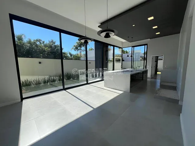 Casa com 443m² 3 quartos e 3 banheiros, à venda, no bairro Condomínio Flor D'Aldeia em Holambra