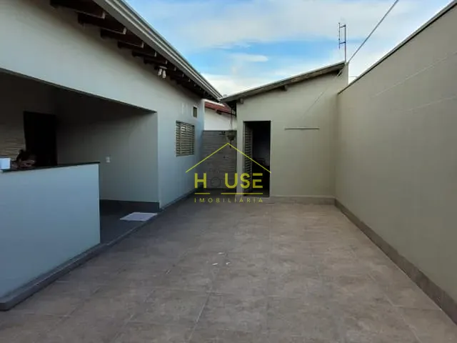 Casa com 298m² 3 quartos e 2 banheiros, à venda, no bairro Jardim Marim em Votuporanga