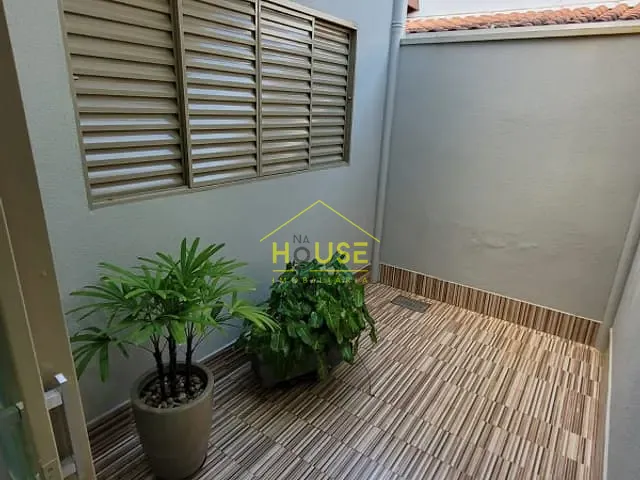 Casa com 298m² 3 quartos e 2 banheiros, à venda, no bairro Jardim Marim em Votuporanga