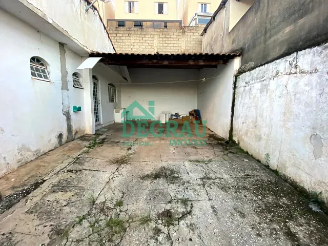 Casa 3 quartos e 2 banheiros, para alugar, no bairro Vila Santana em Itapeva