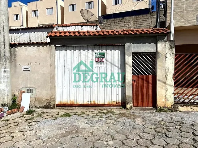 Casa 3 quartos e 2 banheiros, para alugar, no bairro Vila Santana em Itapeva